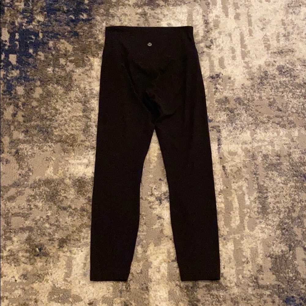 Black lululemon aligns!